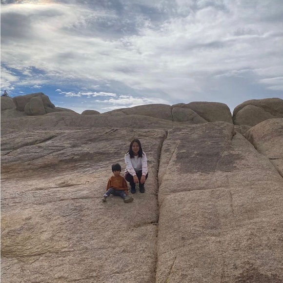 Hello, - Picture 2 of 2